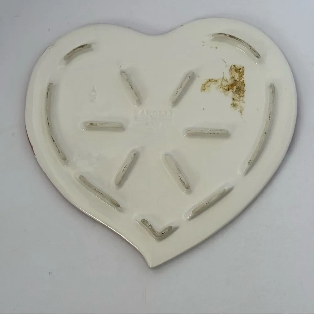 Zanolli hand-painted Italian heart-shaped ceramic kissing couple wall plaque
